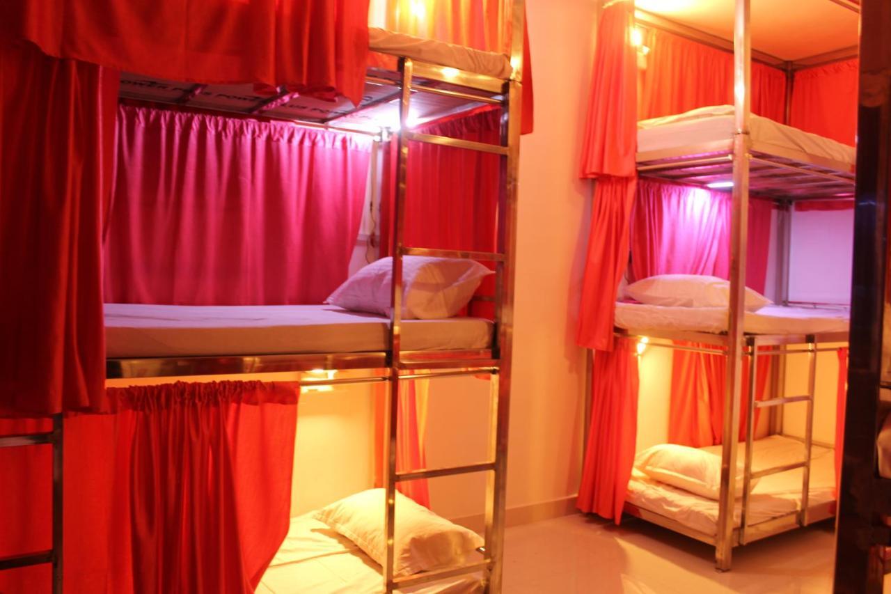Sunset Backpackers Hostel Órcsha Kültér fotó