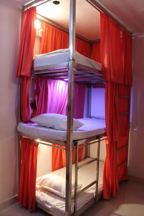 Sunset Backpackers Hostel Órcsha Kültér fotó